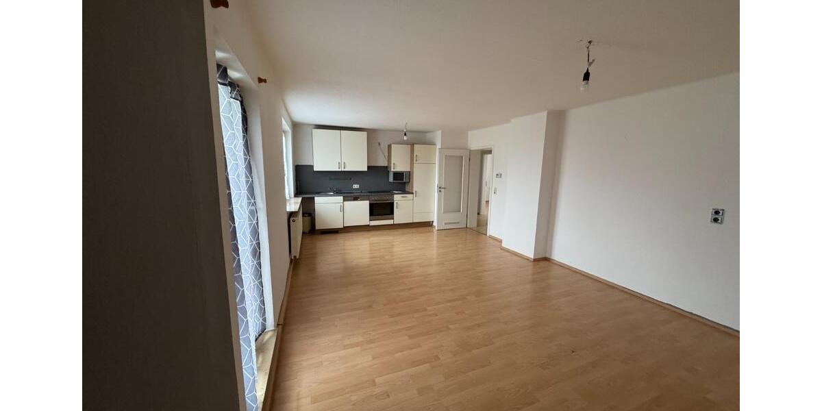 Etagenwohnung Schönwald - 3 Zimmer, 71 m&sup2;, 380&euro; | Angebot:25903971