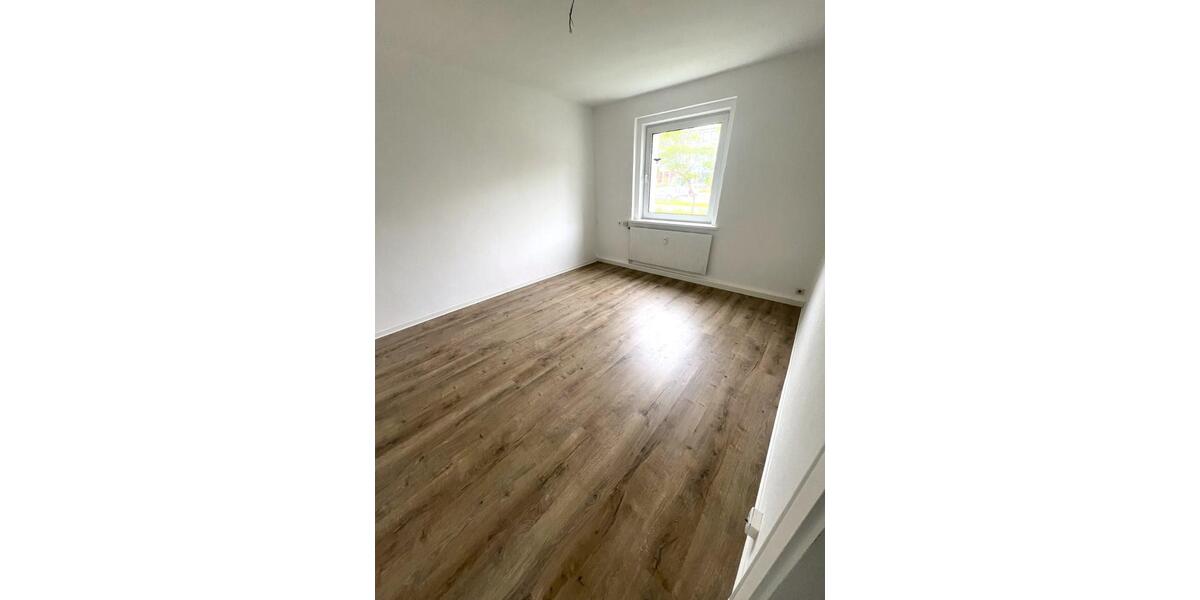 Erdgeschoßwohnung Hof Neuhof - 3 Zimmer, 54 m&sup2;, 385&euro; | Angebot:25162005