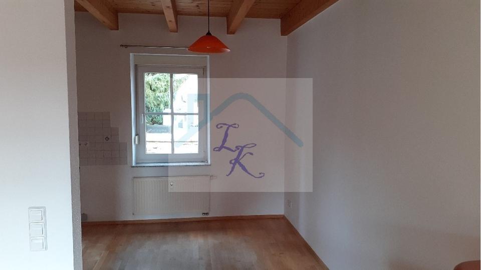 Maisonettenwohnung Röslau - 6 Zimmer, 180 m&sup2;, 950&euro; | Angebot:22921559