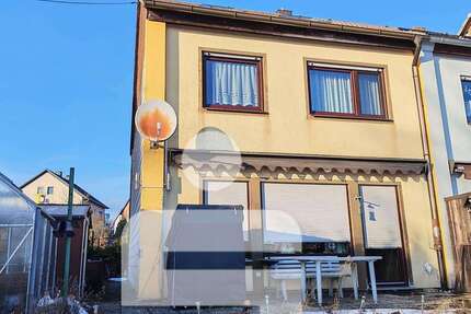 Haus Helmbrechts - 6 Zimmer, 156 m&sup2;, 195.000&euro; | Angebot:25883867