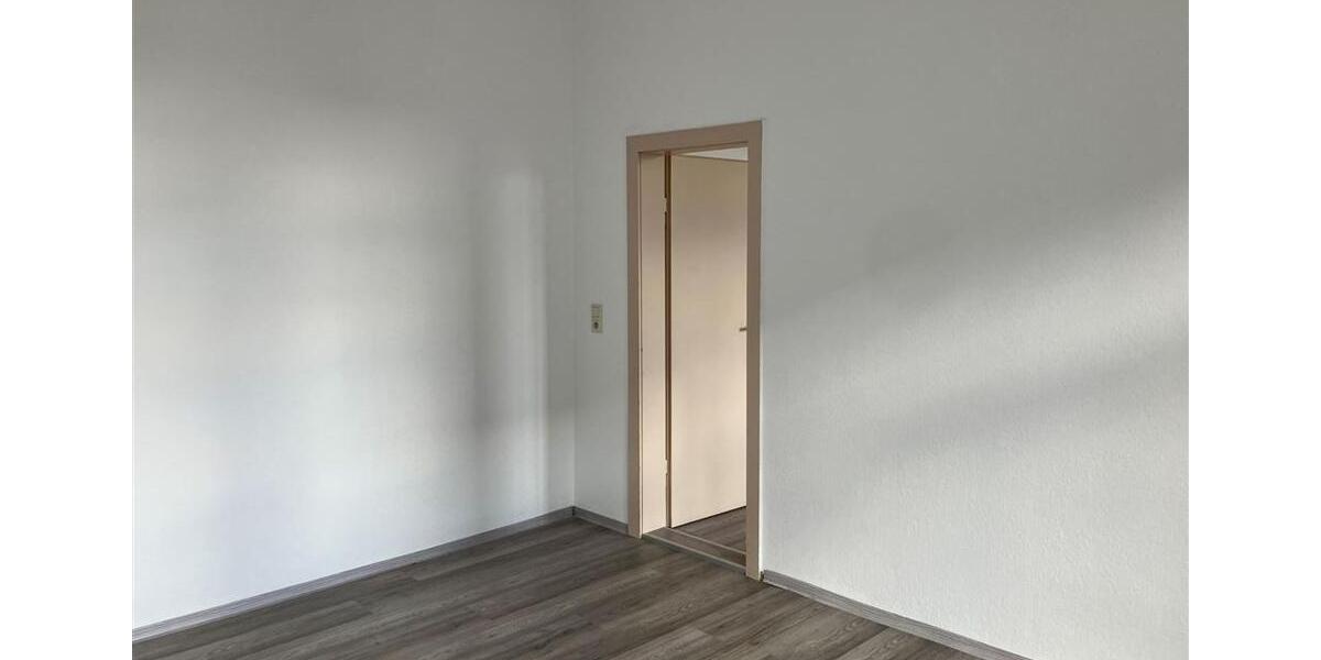 Etagenwohnung Plauen Bahnhofsvorstadt - 3 Zimmer, 68 m&sup2;, 275&euro; | Angebot:22595146