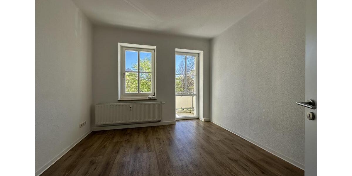 Etagenwohnung Plauen Bahnhofsvorstadt - 3 Zimmer, 70 m&sup2;, 373&euro; | Angebot:26266404