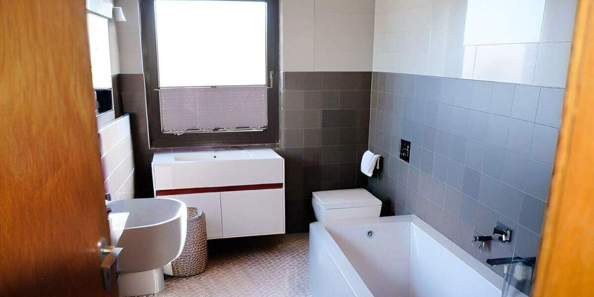 Mehrfamilienhaus, Wohnhaus Selb Plößberg - 7 Zimmer, 172 m&sup2;, 335.000&euro; | Angebot:25821886