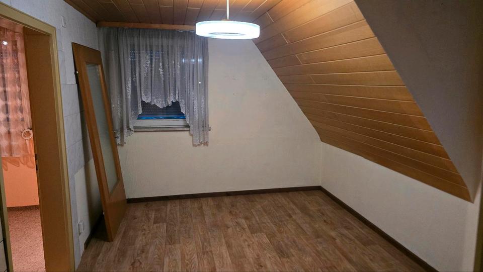 Einfamilienhaus Nordhalben - 5 Zimmer, 110 m&sup2;, 70.000&euro; | Angebot:23774835