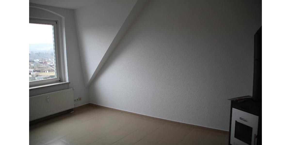 Dachgeschoßwohnung Plauen Bahnhofsvorstadt - 2.5 Zimmer, 82 m&sup2;, 315&euro; | Angebot:21228357