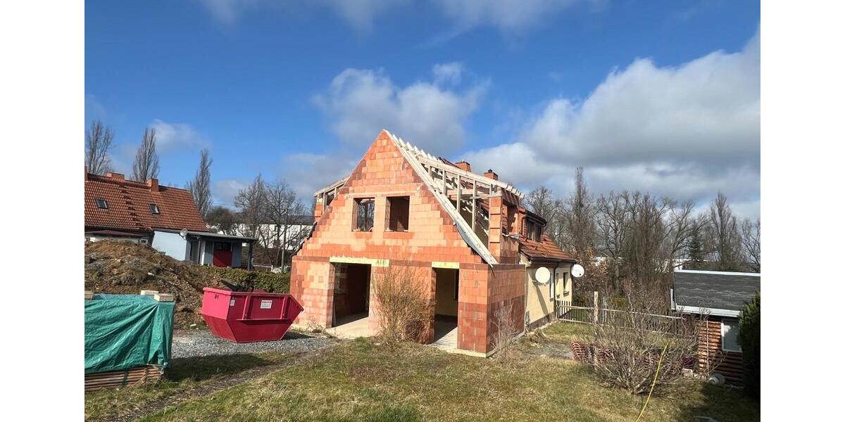 Doppelhaushälfte Weischlitz - 4 Zimmer, 150 m&sup2;, 190.000&euro; | Angebot:24350067