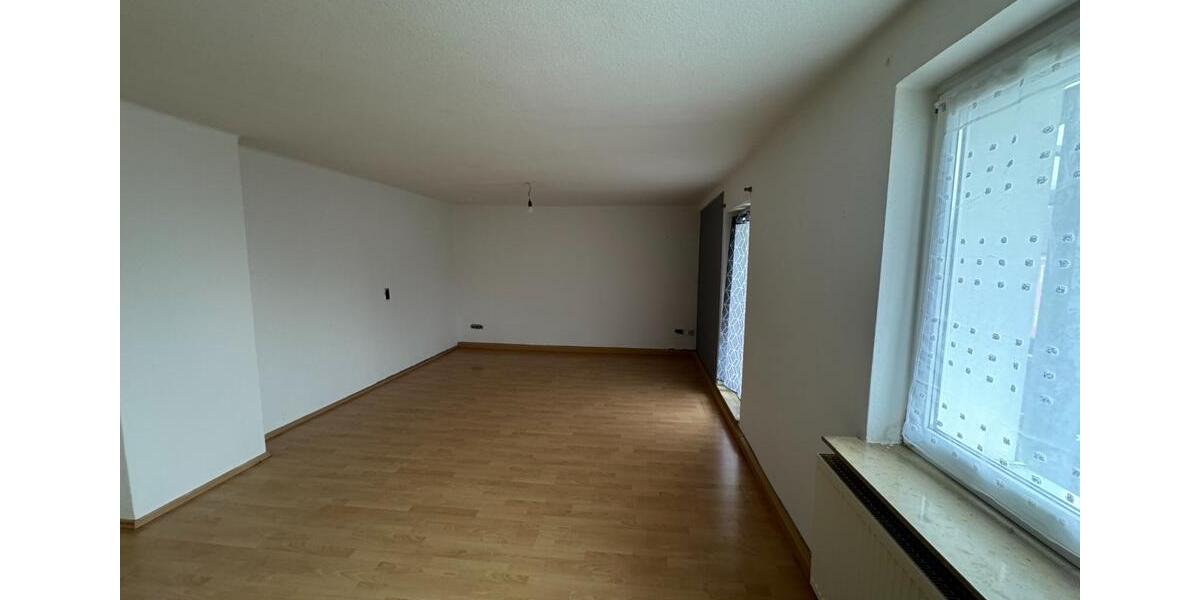 Etagenwohnung Schönwald - 3 Zimmer, 71 m&sup2;, 380&euro; | Angebot:25903971