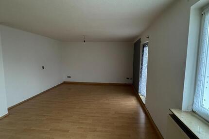 Wohnung Schönwald - 3 Zimmer, 71 m&sup2;, 380&euro; | Angebot:25903971