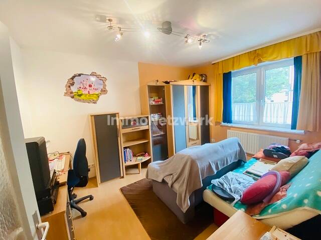 Mehrfamilienhaus, Wohnhaus Schönwald - 9 Zimmer, 192 m&sup2;, 220.000&euro; | Angebot:25715456