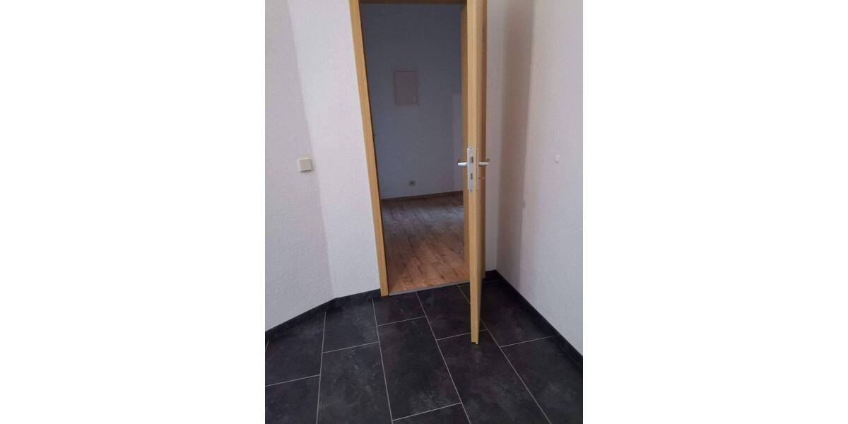 Etagenwohnung Plauen Westend - 2 Zimmer, 50 m&sup2;, 275&euro; | Angebot:26851361