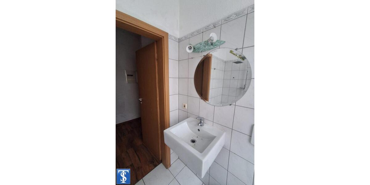 Etagenwohnung Plauen Bahnhofsvorstadt - 2 Zimmer, 33 m&sup2;, 170&euro; | Angebot:24567663