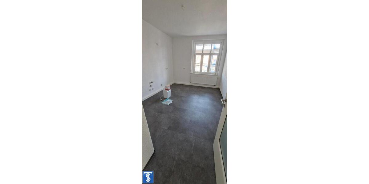 Etagenwohnung Plauen Alt Chrieschwitz - 4 Zimmer, 100 m&sup2;, 580&euro; | Angebot:25569428