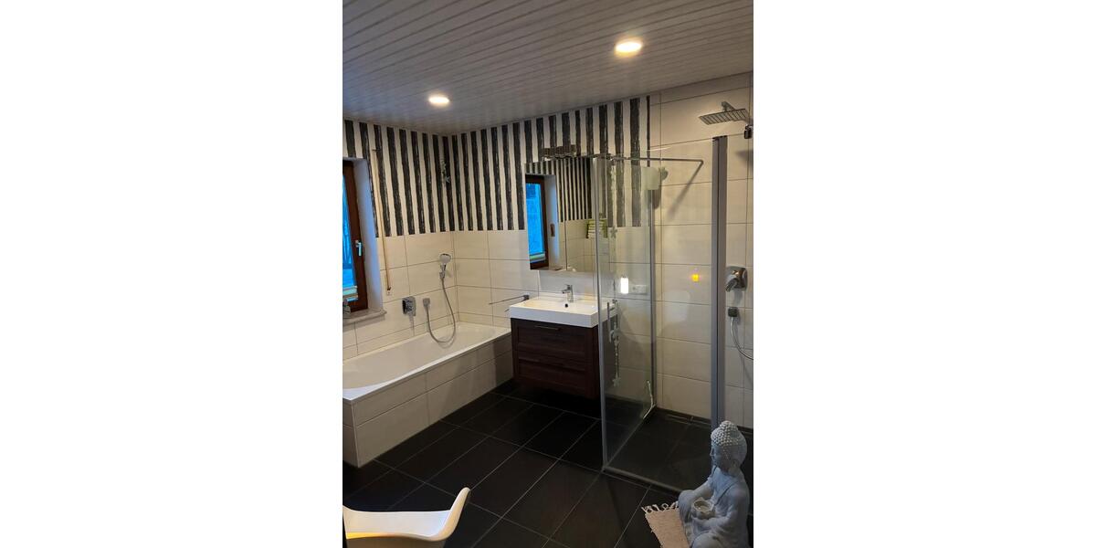 Einfamilienhaus Helmbrechts - 4 Zimmer, 128 m&sup2;, 240.000&euro; | Angebot:25993946