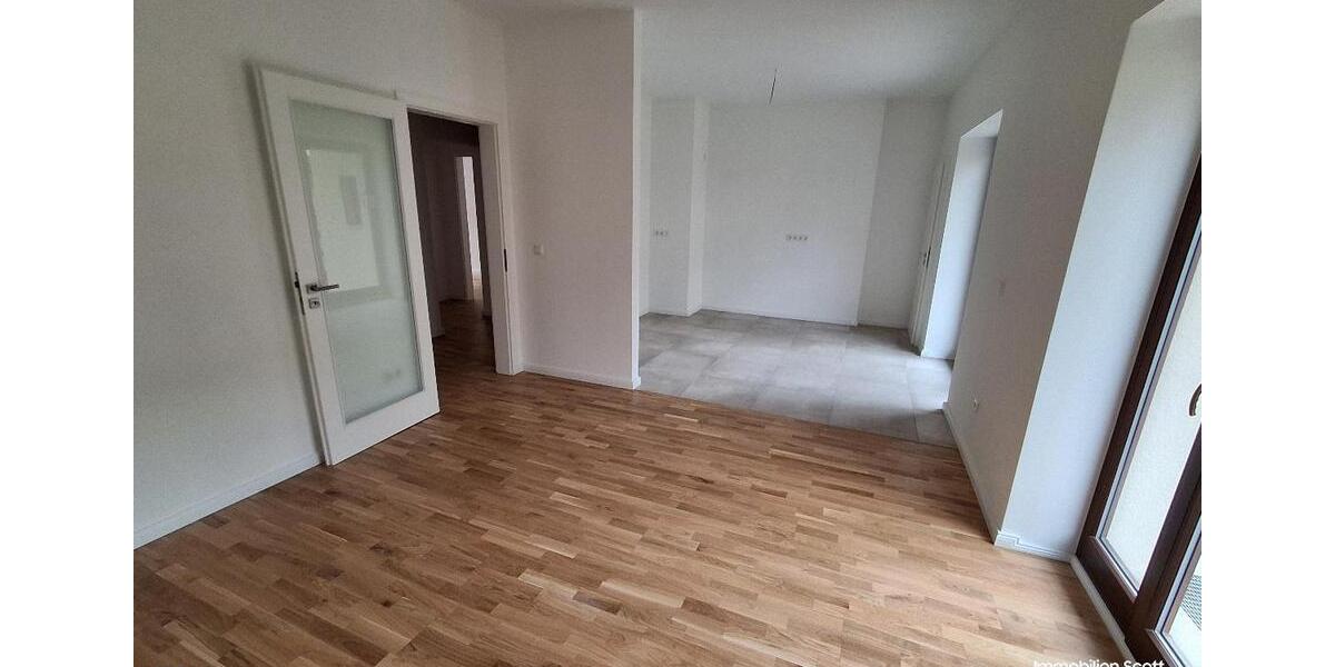 Etagenwohnung Plauen Bahnhofsvorstadt - 3 Zimmer, 84 m&sup2;, 715&euro; | Angebot:22653716