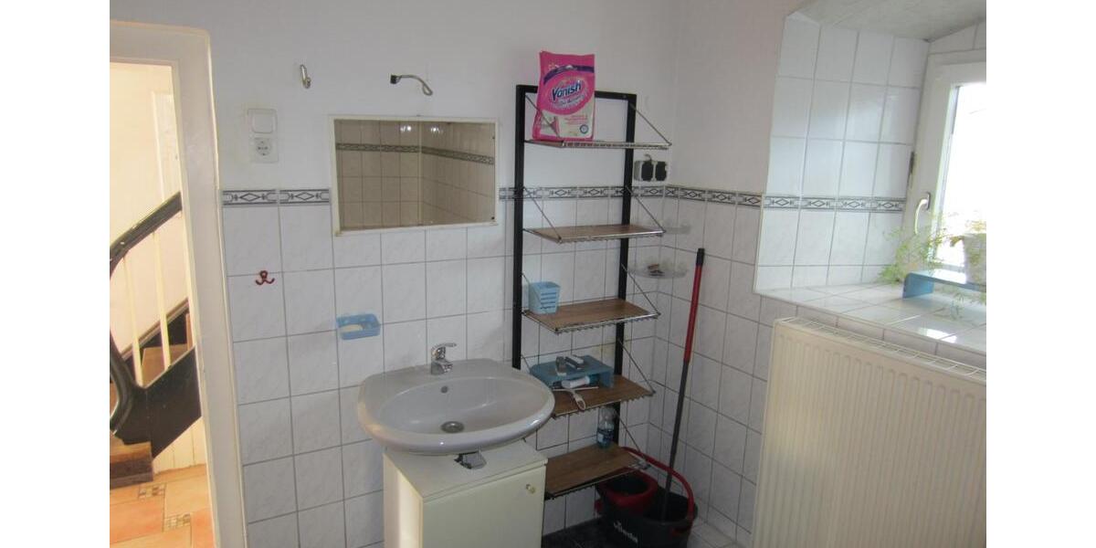 Einfamilienhaus Marktleugast - 6 Zimmer, 150 m&sup2;, 135.000&euro; | Angebot:25589667