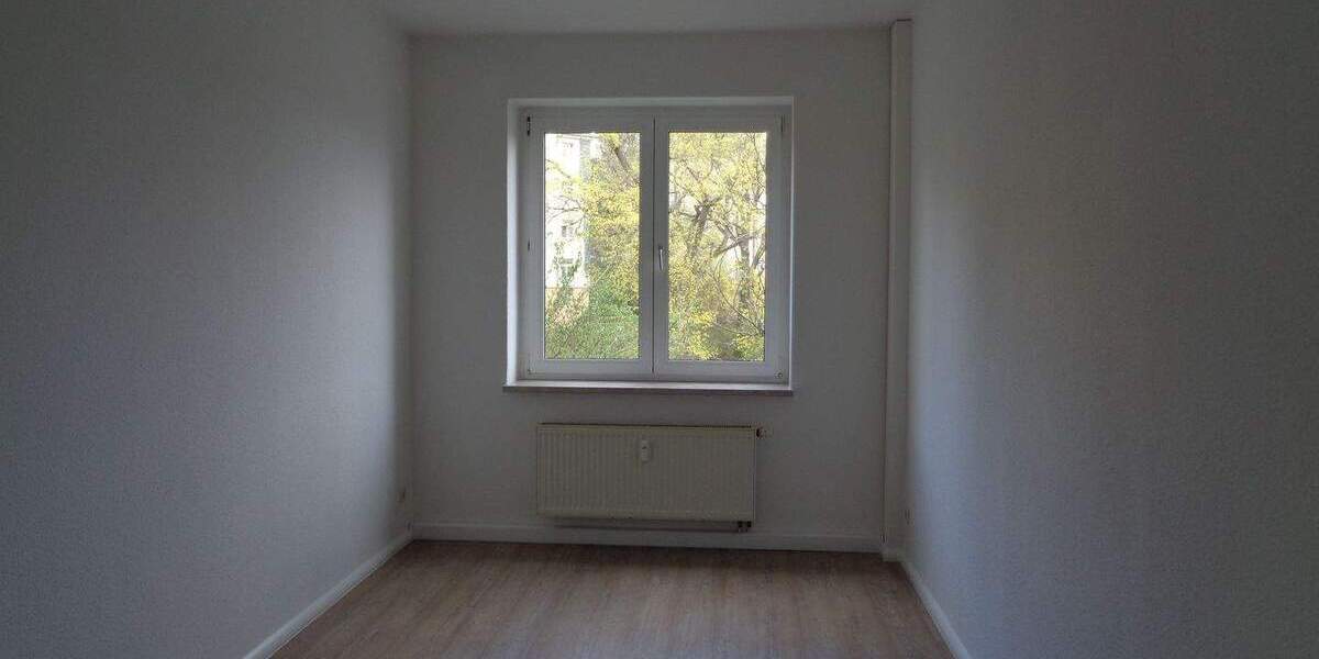 Etagenwohnung Plauen Stadtmitte - 3 Zimmer, 71 m&sup2;, 310&euro; | Angebot:25687460