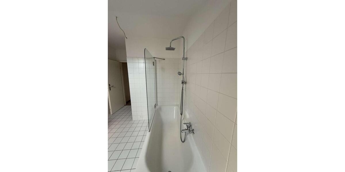 Etagenwohnung Plauen - 3 Zimmer, 77 m&sup2;, 354&euro; | Angebot:24461833