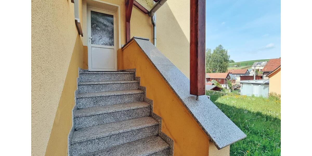 Etagenwohnung Schleiz - 2 Zimmer, 65 m&sup2;, 360&euro; | Angebot:24616021