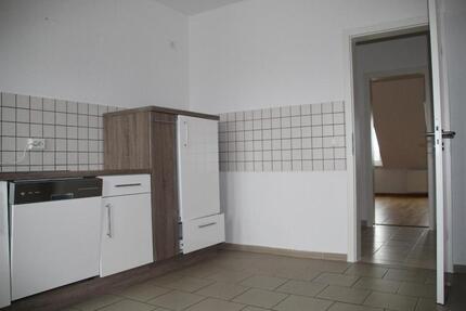 Wohnung Plauen Bahnhofsvorstadt - 2.5 Zimmer, 82 m&sup2;, 315&euro; | Angebot:21228357