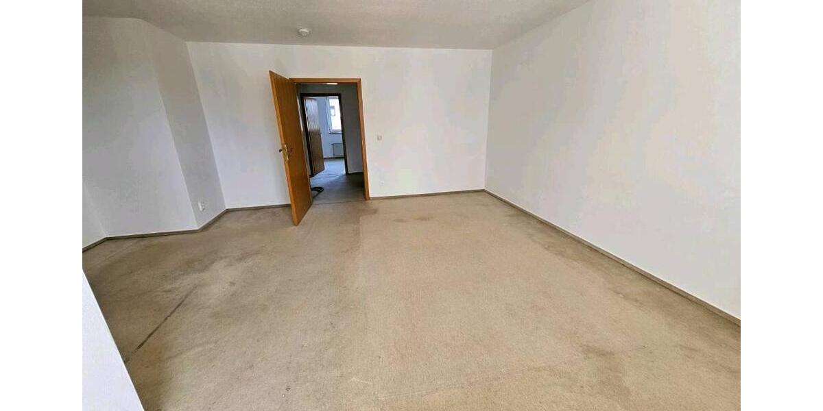 Etagenwohnung Plauen Bahnhofsvorstadt - 2 Zimmer, 65 m&sup2;, 295&euro; | Angebot:25402573