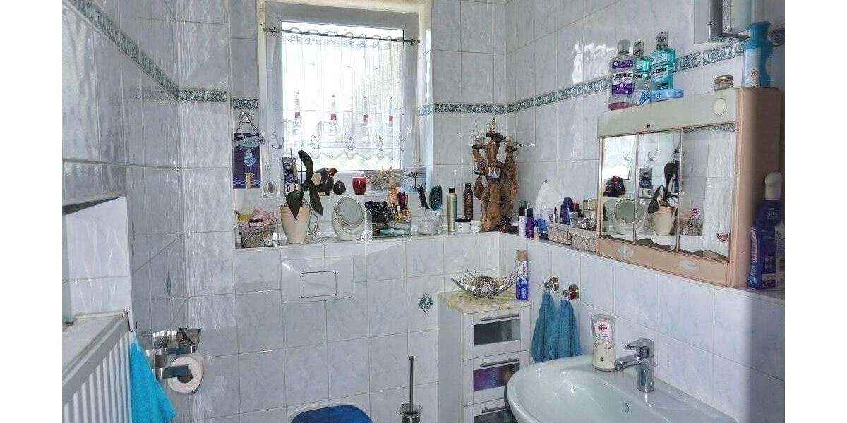 Einfamilienhaus Markneukirchen - 9 Zimmer, 245 m&sup2;, 199.000&euro; | Angebot:25662090