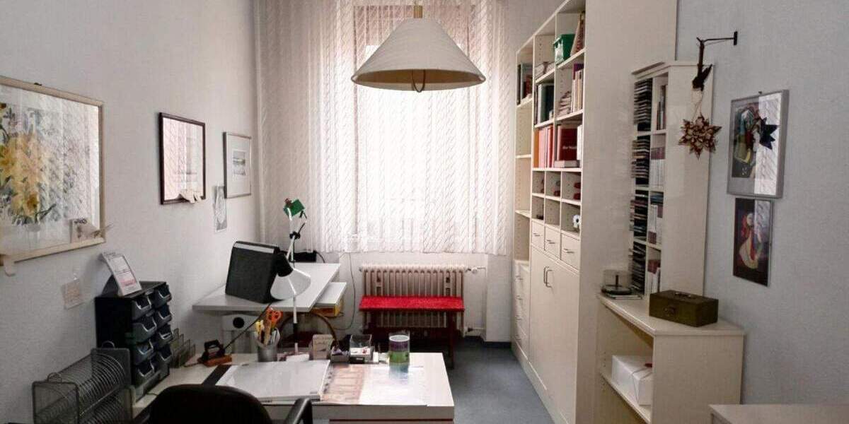 Mehrfamilienhaus, Wohnhaus Hof Innenstadt - 1 Zimmer, 298 m&sup2;, 450.000&euro; | Angebot:25775911