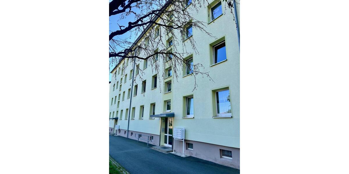 Etagenwohnung Oelsnitz (Vogtland) - 4 Zimmer, 86 m&sup2;, 472&euro; | Angebot:24663735