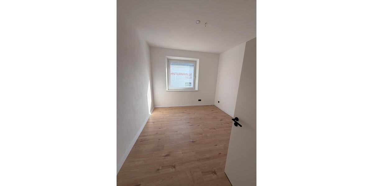 Etagenwohnung Selb - 3 Zimmer, 71 m&sup2;, 585&euro; | Angebot:25933615