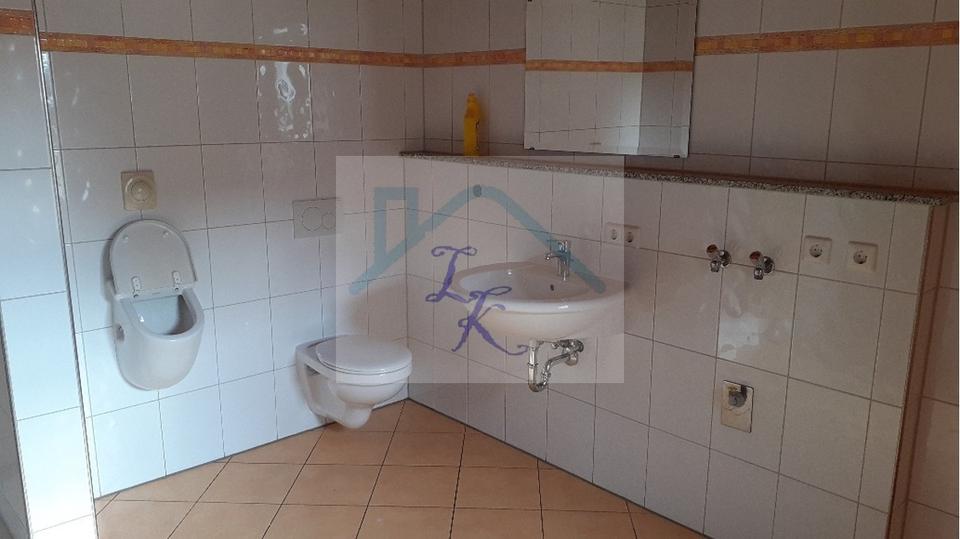 Maisonettenwohnung Röslau - 6 Zimmer, 180 m&sup2;, 950&euro; | Angebot:22921559