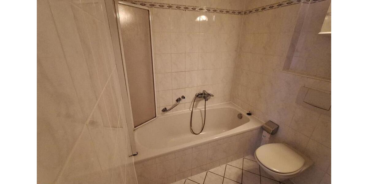 Etagenwohnung Plauen Bahnhofsvorstadt - 2 Zimmer, 50 m&sup2;, 215&euro; | Angebot:24474772