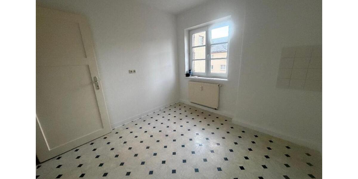 Etagenwohnung Plauen Alt Chrieschwitz - 3 Zimmer, 64 m&sup2;, 320&euro; | Angebot:23990146