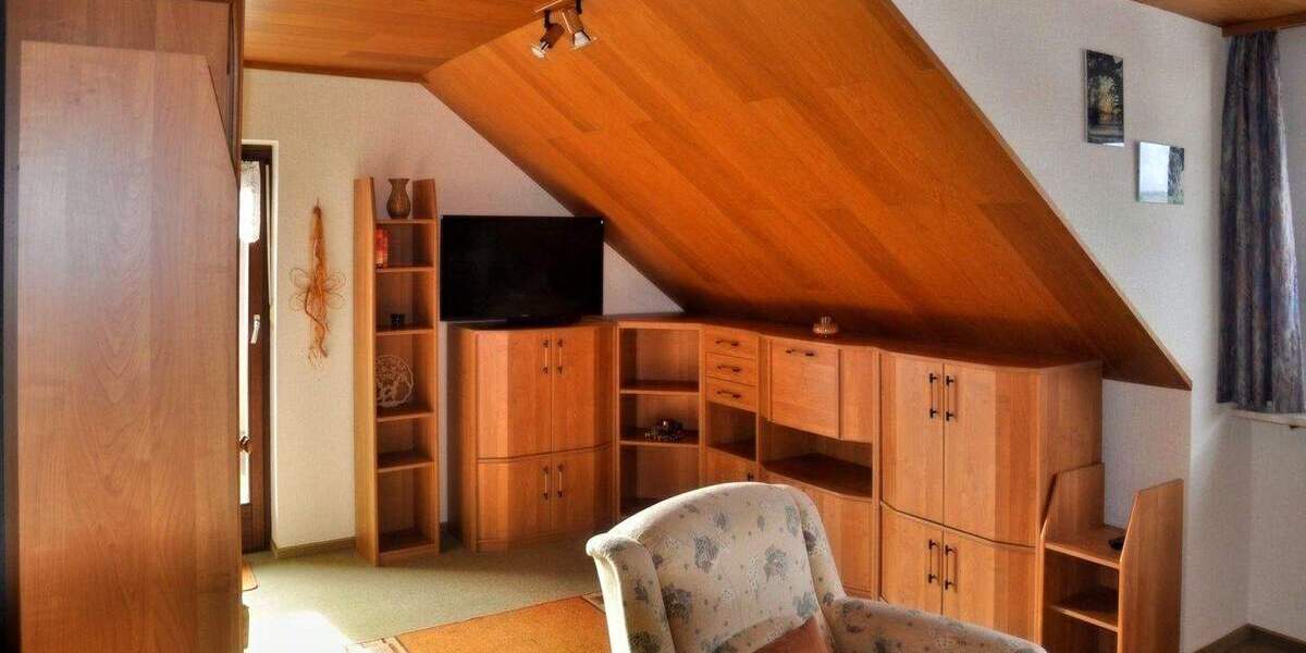 Mehrfamilienhaus, Wohnhaus Selb Plößberg - 7 Zimmer, 172 m&sup2;, 335.000&euro; | Angebot:25821886