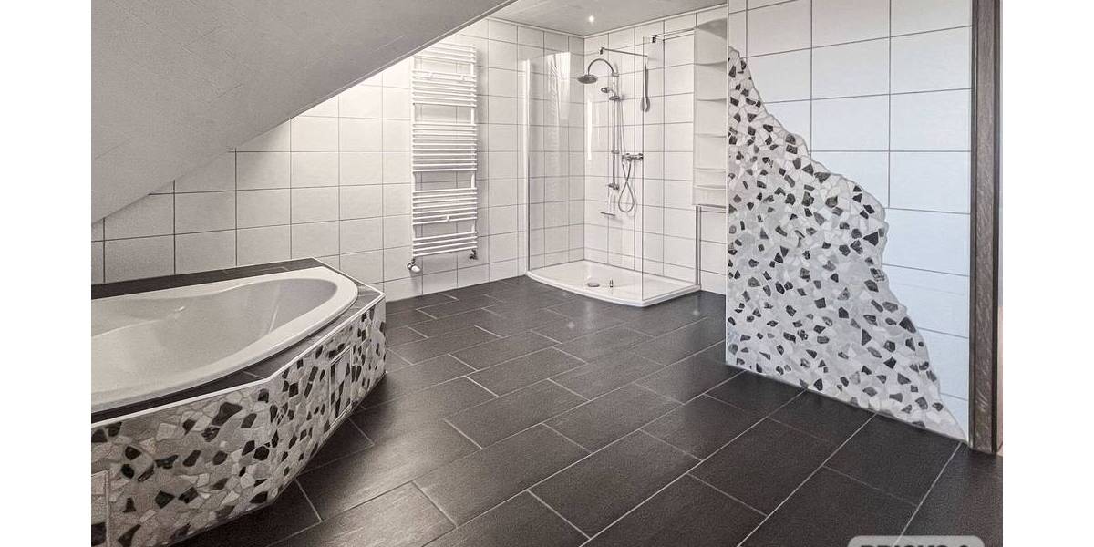 Einfamilienhaus Konradsreuth - 5 Zimmer, 190 m&sup2;, 419.000&euro; | Angebot:25671695