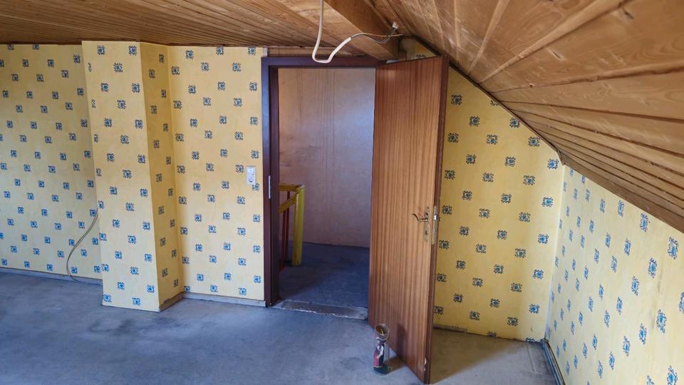 Einfamilienhaus Nordhalben - 6 Zimmer, 240 m&sup2;, 45.000&euro; | Angebot:26022807