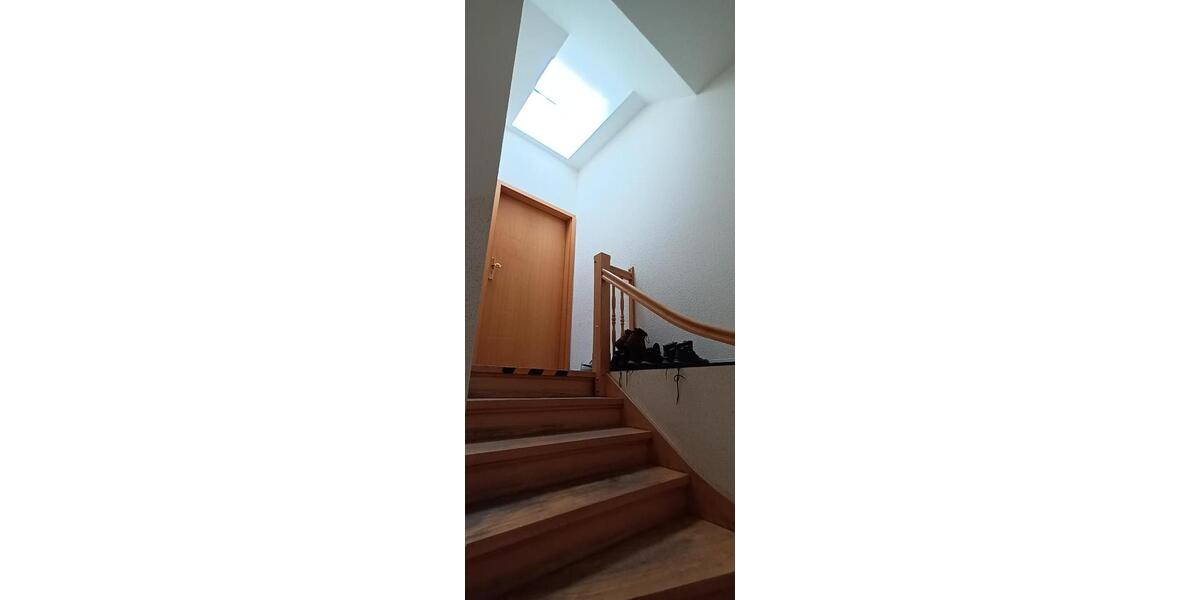 Dachgeschoßwohnung Plauen - 4 Zimmer, 87 m&sup2;, 480&euro; | Angebot:25144296