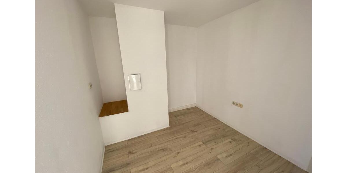 Etagenwohnung Plauen Alt Chrieschwitz - 3 Zimmer, 70 m&sup2;, 350&euro; | Angebot:17334721