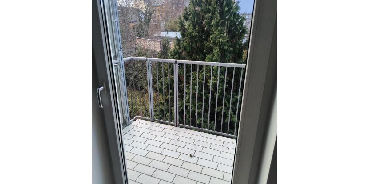 Etagenwohnung Plauen - 2 Zimmer, 63 m&sup2;, 315&euro; | Angebot:25444222