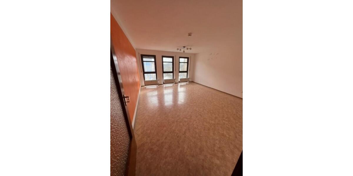 Etagenwohnung Naila - 3 Zimmer, 81 m&sup2;, 525&euro; | Angebot:24474416