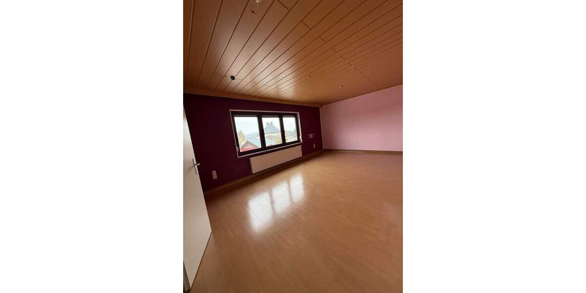 Mehrfamilienhaus, Wohnhaus Nordhalben - 6 Zimmer, 169 m&sup2;, 750&euro; | Angebot:25665892
