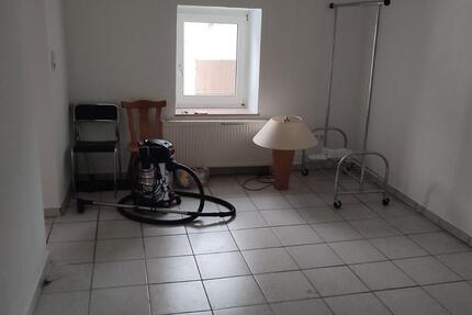 Wohnung Leupoldsgrün - 1 Zimmer, 140 m&sup2;, 350&euro; | Angebot:24676465