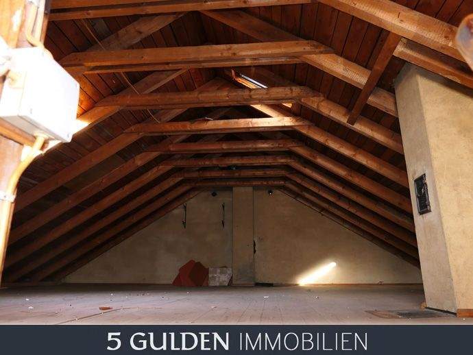 Mehrfamilienhaus, Wohnhaus Naila - 8 Zimmer, 140 m&sup2;, 139.000&euro; | Angebot:25735067