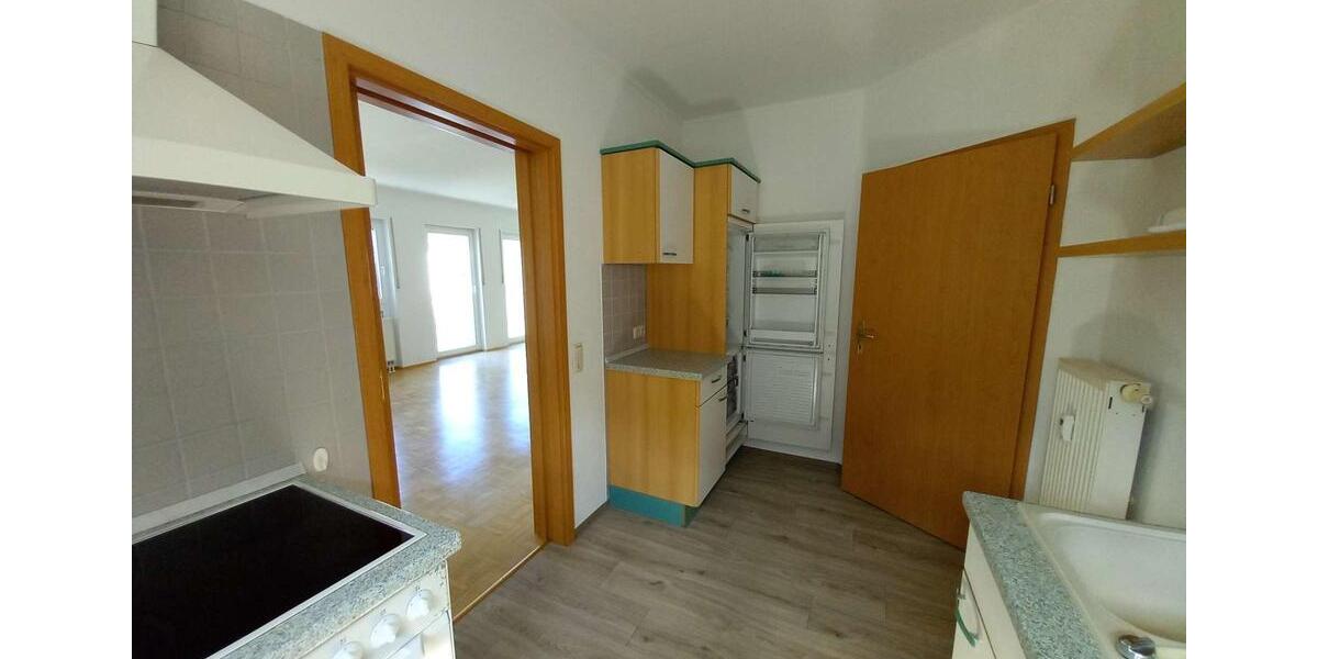 Etagenwohnung Hof Altstadt - 3 Zimmer, 100 m&sup2;, 890&euro; | Angebot:25257305