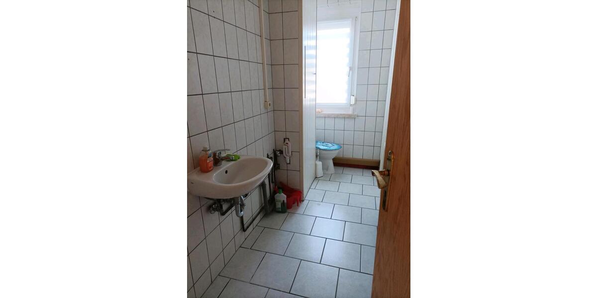 Erdgeschoßwohnung Weischlitz - 3 Zimmer, 69 m&sup2;, 56.000&euro; | Angebot:26522960