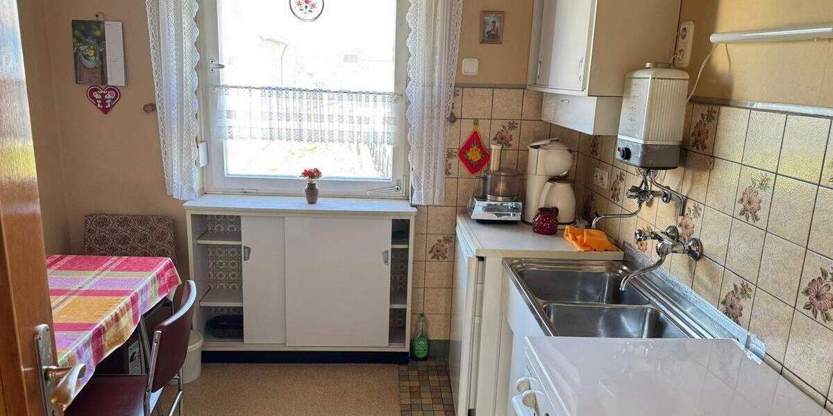 Mehrfamilienhaus, Wohnhaus Schwarzenbach an der Saale Schwarzenbach a d Saale - 6 Zimmer, 138 m&sup2;, 198.000&euro; | Angebot:25672398