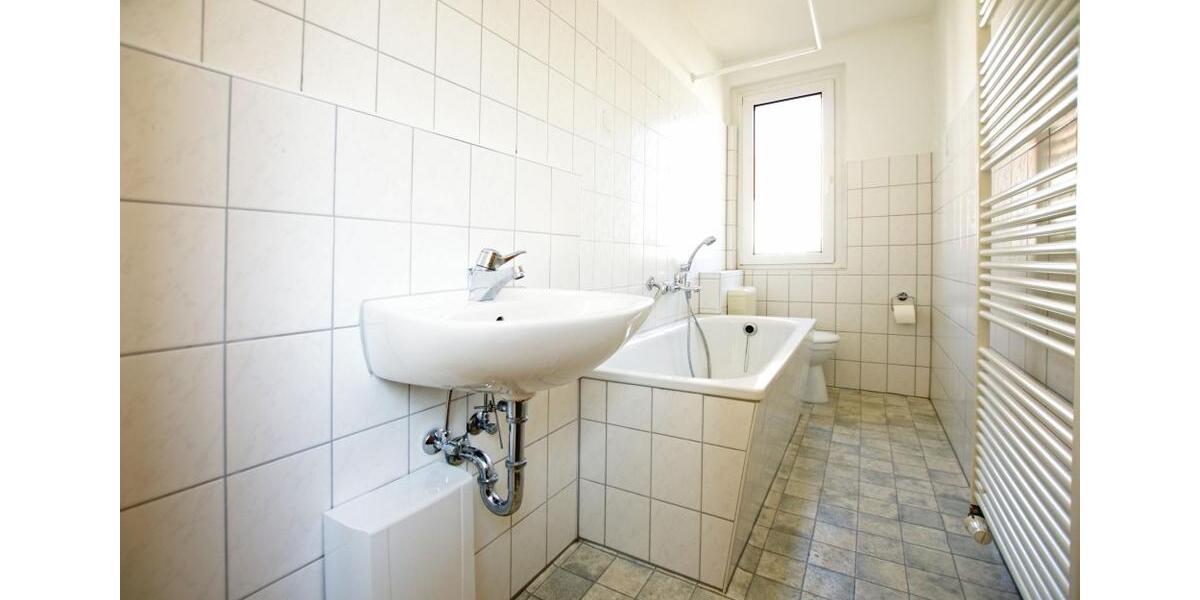 Etagenwohnung Plauen Bahnhofsvorstadt - 2 Zimmer, 47 m&sup2;, 243&euro; | Angebot:25869647