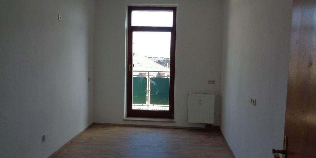 Etagenwohnung Plauen Westend - 4 Zimmer, 108 m&sup2;, 440&euro; | Angebot:25687459