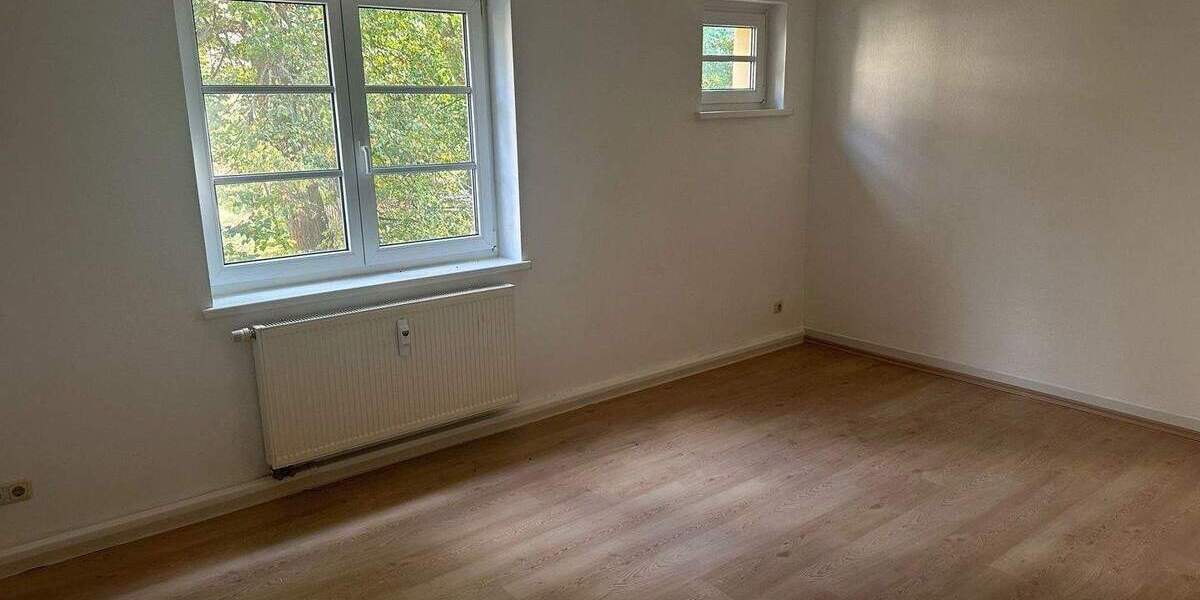 Etagenwohnung Plauen Reusa - 3 Zimmer, 62 m&sup2;, 31.000&euro; | Angebot:25688655