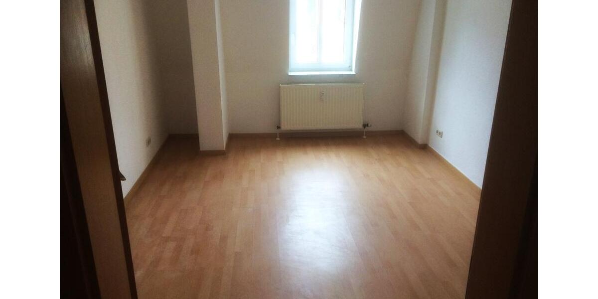 Etagenwohnung Plauen Bahnhofsvorstadt - 4 Zimmer, 77 m&sup2;, 325&euro; | Angebot:23838268