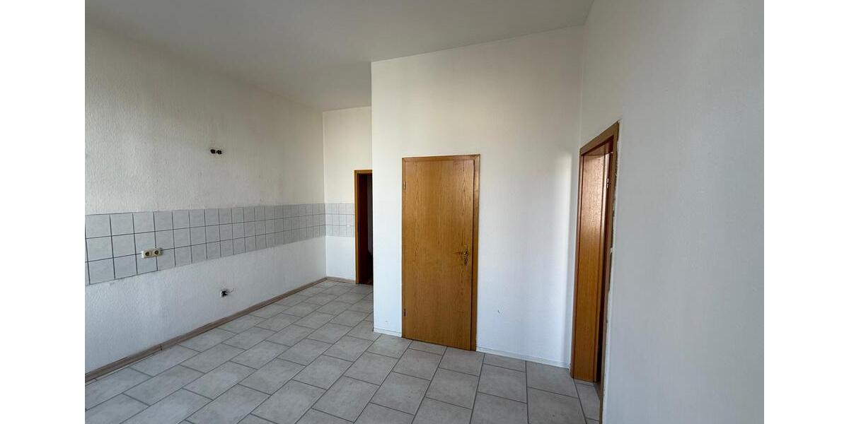 Etagenwohnung Plauen - 3 Zimmer, 96 m&sup2;, 480&euro; | Angebot:25887081