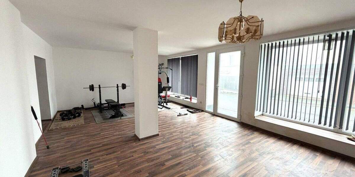 Einfamilienhaus Schwarzenbach am Wald Schwarzenbach a Wald - 7 Zimmer, 238 m&sup2;, 249.000&euro; | Angebot:25662808